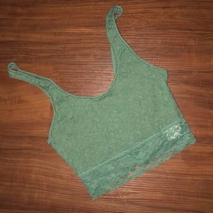 ✖️ SOLD ✖️ NWOT - Abercrombie & Fitch Crop Top